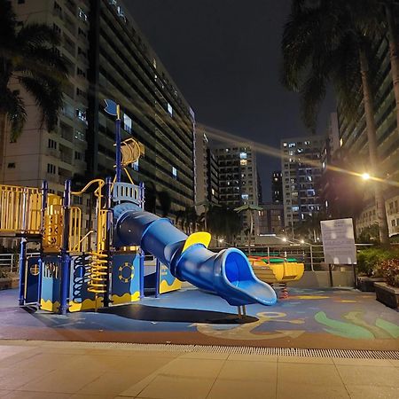 Sea Residences Moa Jaylord Place Manila Exterior photo